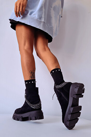 GARKONY Women's Boots Natural Leather Black with Removable Chain Joeli