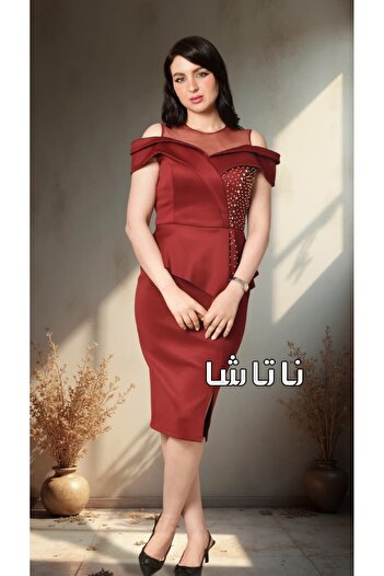 NATASHA Fashion A distinctive dress studded with diamonds