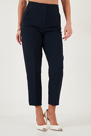 Lela Regular Fit Yüksel Bel Düz Paça Havuç Pantolon PANTOLON 68350109