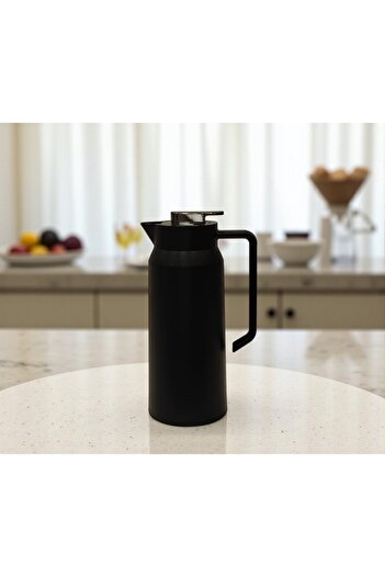 AL-HAMAMMI Elegant black thermos from Host