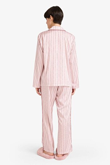 DeFacto Pijama Takımı Regular Fit Saten Çizgili Uzun Kollu Üst Uzun Alt-Fall in Love G0227AX25AU