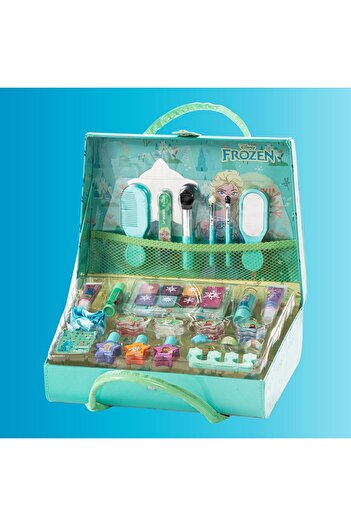 Disney Princess Weekender Beauty Set – All-in-One Makeup & Accessories Kit for Kids (Ages 3+)