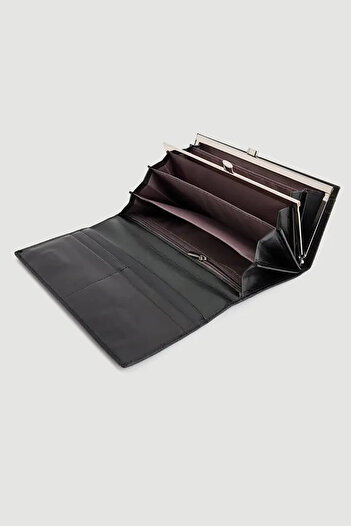 Gusto Portfolio Wallet with Metal Accessories - Black