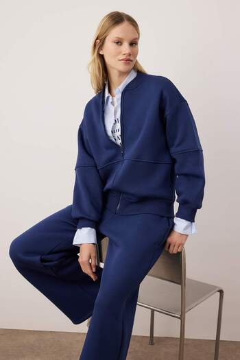 Trendyol Collection Σετ αθλητικής φόρμας με φερμουάρ, με χοντρό φλις εσωτερικά, μεγάλου μεγέθους/φαρδιά εφαρμογή, σε μπλε ναυτικό TWOAW25EM00001