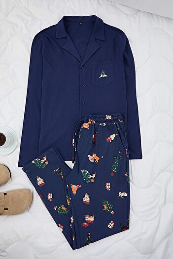 Trendyol Collection Marineblaues, regulär geschnittenes, weihnachtlich gemustertes Strick-Pyjama-Set für Paare