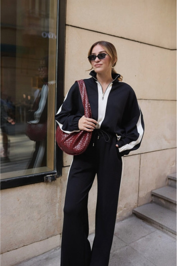 BRTC design Women's Black and White Half-Zipper Stripe Detailed Sweat Pants Set