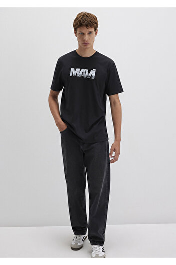 Mavi Schwarzes T-Shirt mit Logo-Print, normale Passform 0610948 -900
