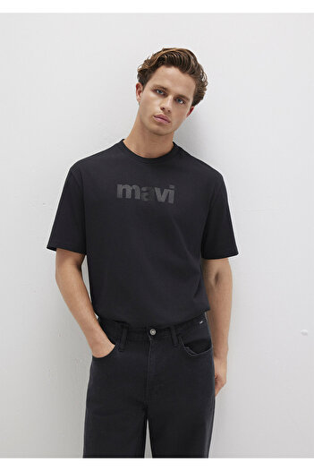 Mavi Schwarzes T-Shirt mit Logo-Print, lockere Passform 0611807-900