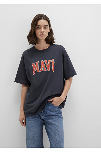 Mavi Graues T-Shirt mit Logo-Print Übergröße / weiter Schnitt 1600843-82185