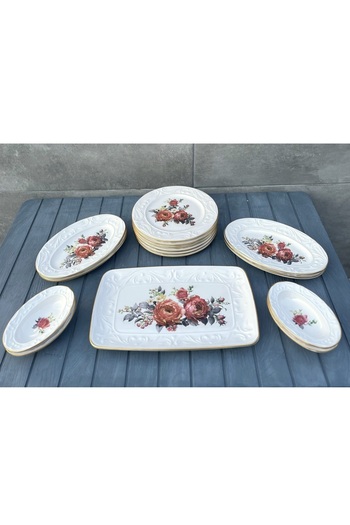 Pinkev 15 Piece Ceramic Breakfast Cake Serving Plate Set for 6 People - Red Floral