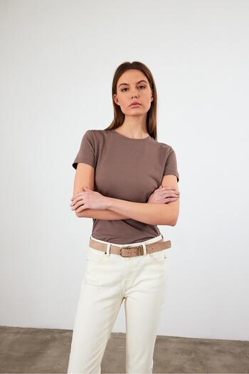 VENA Μπλουζάκι Rachel με λαιμόκοψη Slim Fit Basic-Μινκ