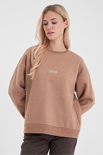VENA Cindy Logo Printed Crew Neck Raised Sweatshirt-Mink