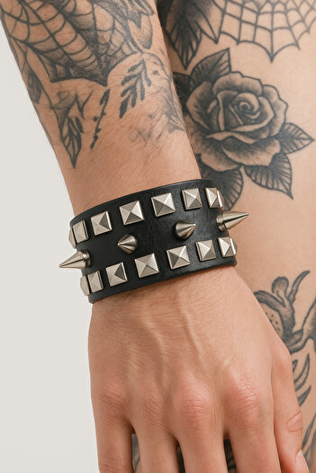Aksesuar Bracelet - Comfortable and Stylish Design