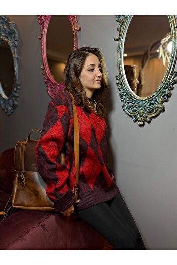 LUJJE Baklava Pattern Oversize Wool Sweater-Burgundy