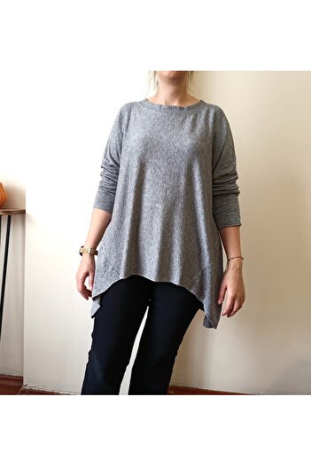 Butik Şans Asymmetrical Cut Crew Neck Italian Knit Blouse