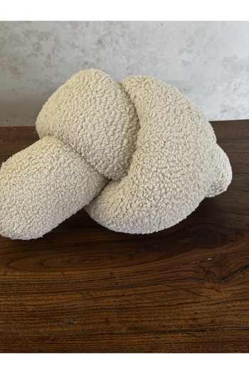 happyteks Knot Throw Pillow