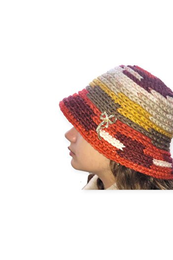 GMDPstore 100% Hand Knitted Double-Sided Acrylic Beanie – with Gift Brooch – Warm and Soft Texture