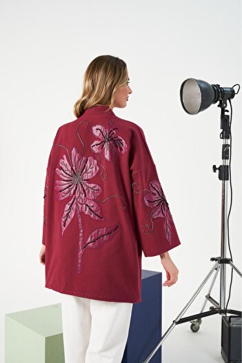 MİA NOURA Women's Oversize Kimono with Embroidered Sleeves and Back