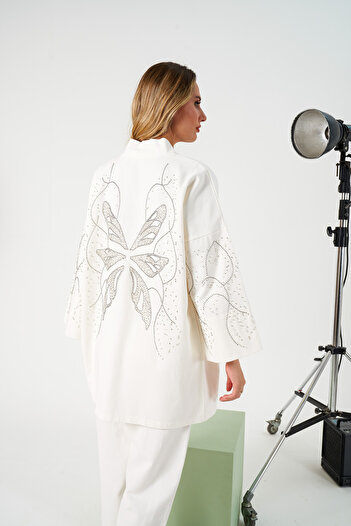 MİA NOURA Women's Oversize Kimono with Embroidered Sleeves and Back