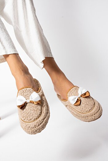 LAMEDORE Women's Plush House Slippers with Ribbon Detail – Soft, Warm, Non-Slip Sole Winter Slippers