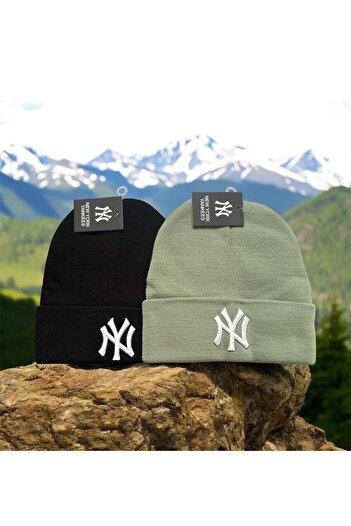 w white stars sports & wear Unisex 2-Piece Beret Set