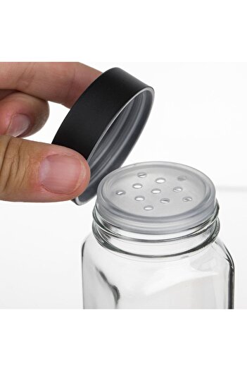 OEM Transparent Glass Salt Shaker with Black Lid 4x4x10cm