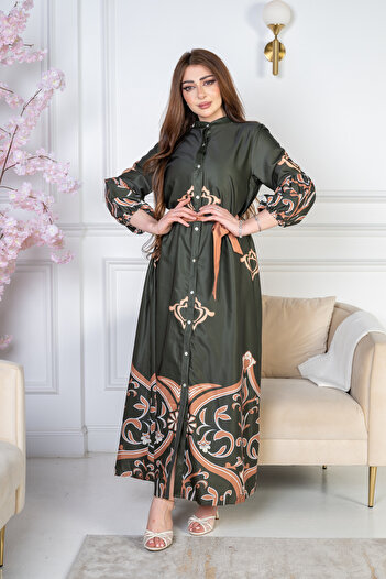 Ron Jalabiya with buttoned collar