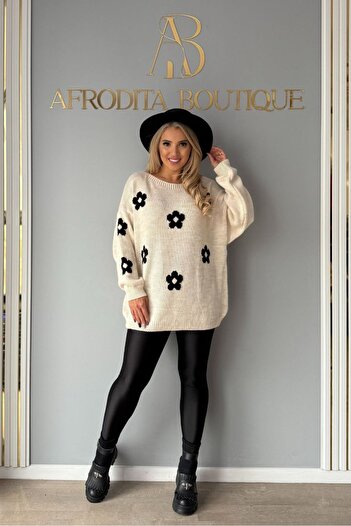 Afrodita Boutique Zia Sweater