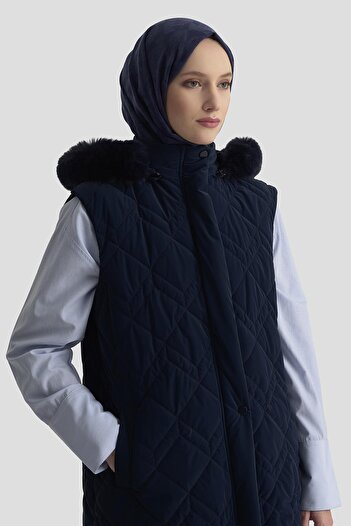 Armine TREND Quilted Vest with Fur Lining on the Hood Navy Blue 25Kt505