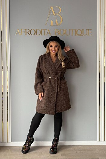 Afrodita Boutique Asia coat