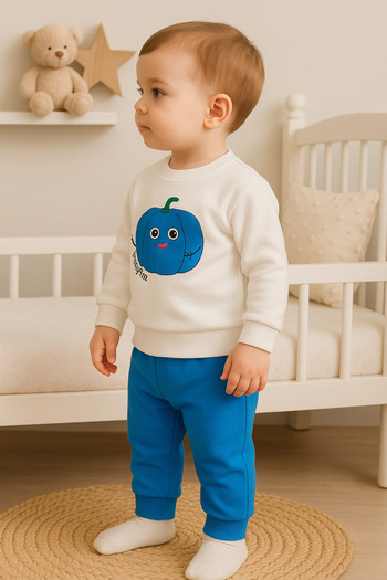dinamik çocuk Baby Boy/Child Cute Pumpkin Embossed Patterned 2-Piece Set Top and Bottom 2-Thread Seasonal 6-9-12-18 Months