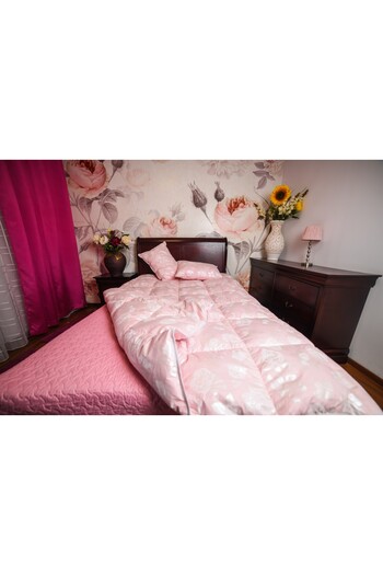 Pernador Duvet with 15% goose down and feather, 210x240 cm, Pink with silver roses