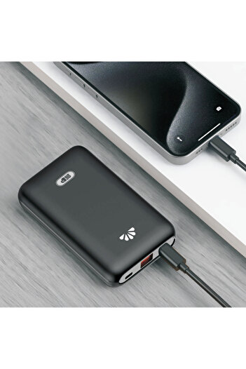 SP ISNUP Small 10,000 mAh battery with Lightning port supports fast charging