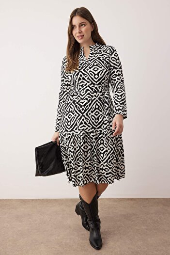 Trendyol Curve Black-And-White Pattern Polo Neck Wrinkled Knitted Plus Size Dress Tbbaw26Ah00090