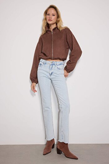 Trendyol Collection Bardziej ekologiczne jeansy z rozcięciem i wysokim stanem Mavi TWOAW22JE0382