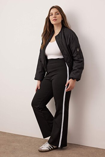 Trendyol Curve Black Contrast Stripe Detailed Flare/Spanish Leg Plus Size Sweatpants Tbbaw26Aj00007