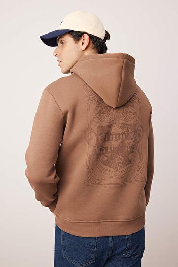 Trendyol Collection Brown Regular / Normal Cut Back Printed Sweatshirt Tmnaw20Sw0163