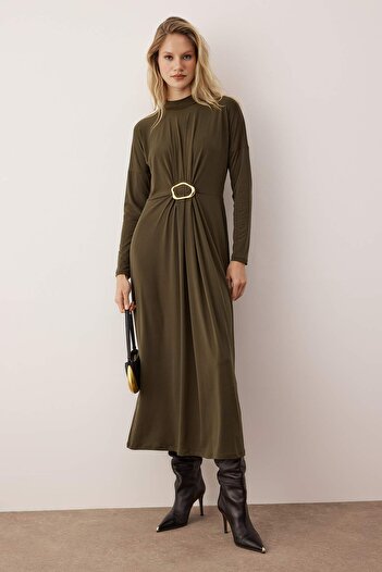 Trendyol Modest Χακί Φόρεμα Χωρίς Επένδυση Πλεκτό Μονόχρωμο Φόρεμα Τσαμπάνι TCTAW26EB00026
