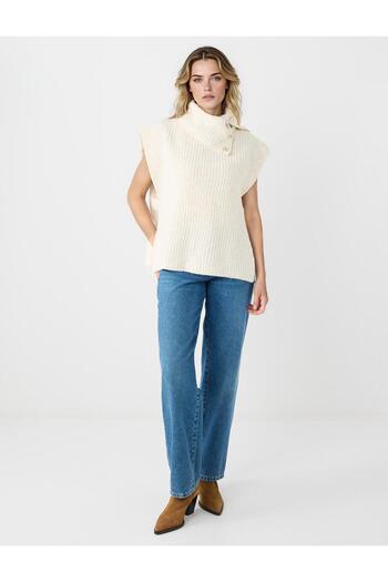 Jimmy Key Ecru Loose Stand Collar Knit Sweater