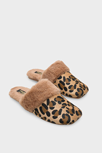 Capone Outfitters Дамски пантофи с затворени пръсти от изкуствена кожа Elyse