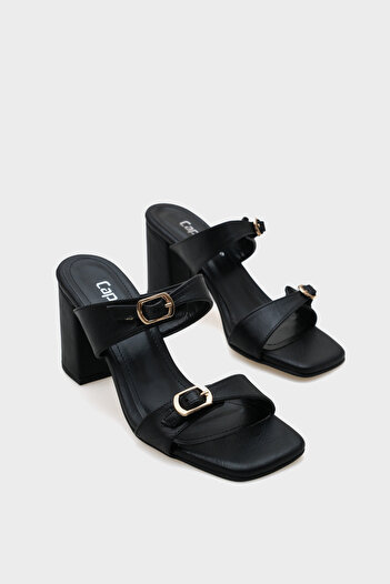 Capone Outfitters Lenora Blunt Toe Medium Heeled Double Strap Women's Slippers