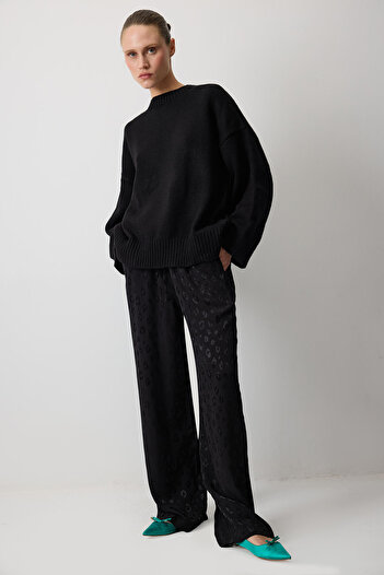Touché Privé Leopard Printed Jacquard Pants