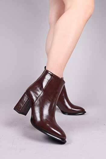 Birikon Jon Flat Heel Boots Brown