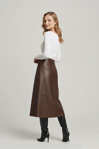 Deriderim Brown Women's Unlined Front Snap Closure Flared Long Genuine Leather Skirt