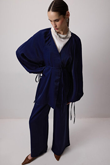 Touché Privé Biye Belt Textured Suit