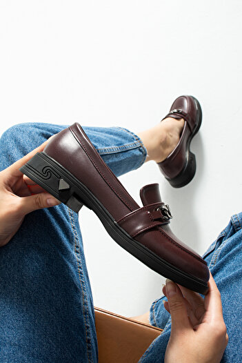 Parparastil Aloré Women's Burgundy Buckle Comfortable Fit Heeled Casual Loafer Shoes