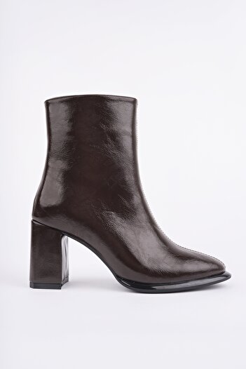 AYS SHOES Γυναικείες μπότες με χοντρό τακούνι με σόλα Vardola με ρυτίδες από λουστρίνι