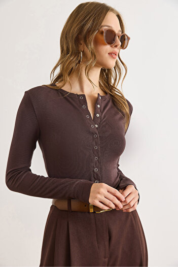 Olalook Women's Brown Snap Detailed Soft Textured Cardigan Blouse Blz-19003142