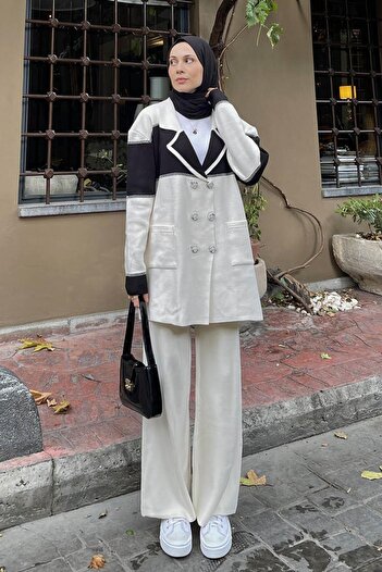 lamelif Buttoned front design collared knitwear set ecru