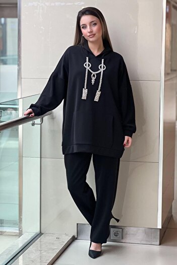 Ghisa Hooded Kangaroo Pocket Necklace Stone Embroidered Tunic Pants Set